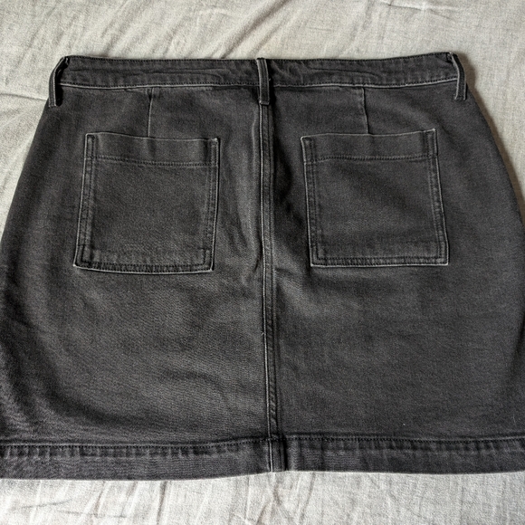 Old Navy dark gray denim skirt sz 14 - Picture 3 of 7